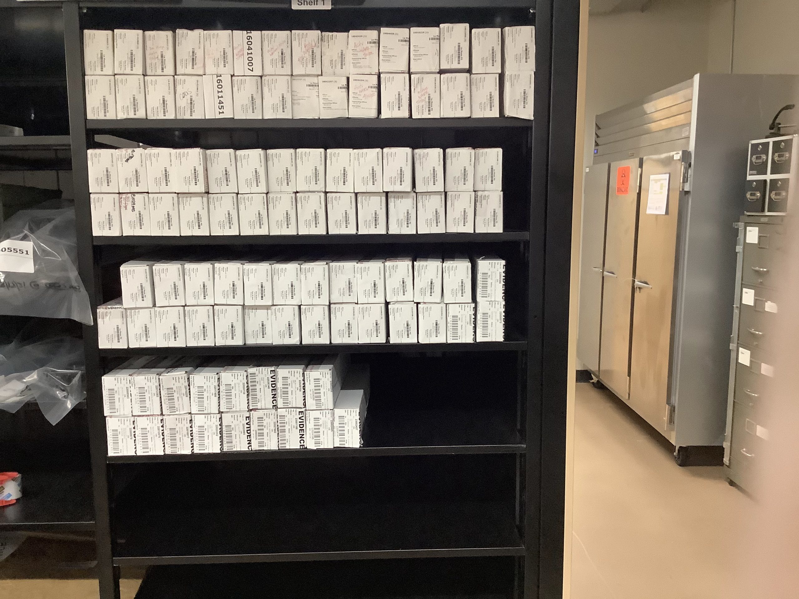 19. Knife Box 1 Knife Box